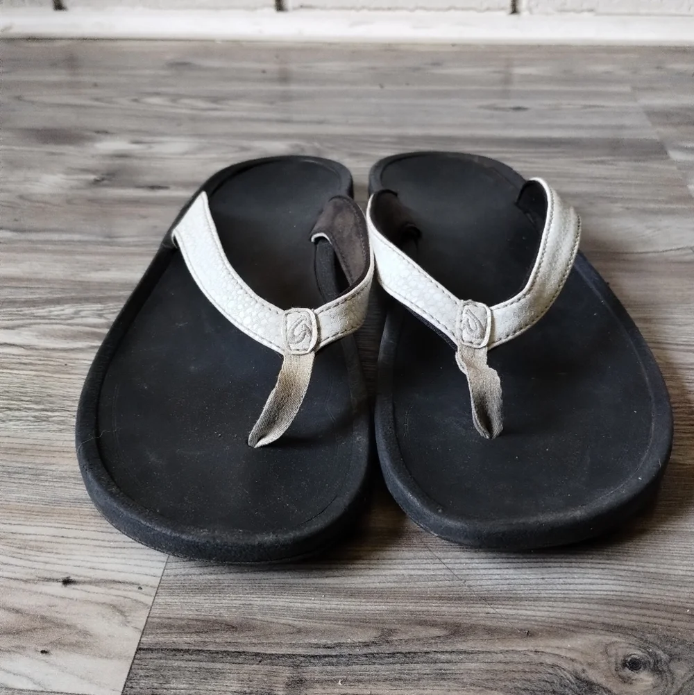 Olukai Kulapa Kai White Flip Flop Sandals Women's Size 10